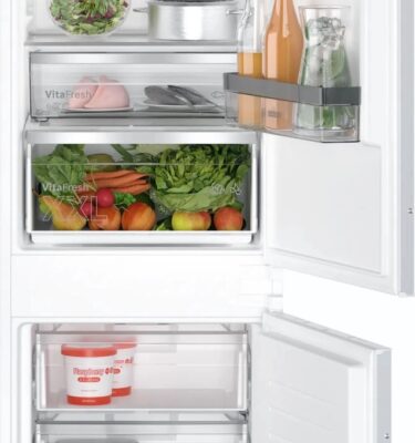 Integrated Fridge Freezer Bosch Series 4 KIN86VSE0G 60/40 Frost Free